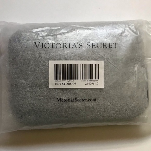 The Victoria Secret Signature TECH/IPAD Zip Around Sleeve Black/Gold Hardware - Picture 4 of 5